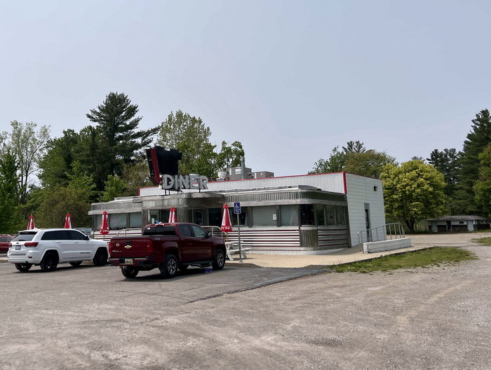 Comet Classic Diner & Creamery - May 21 2023 Photo (newer photo)